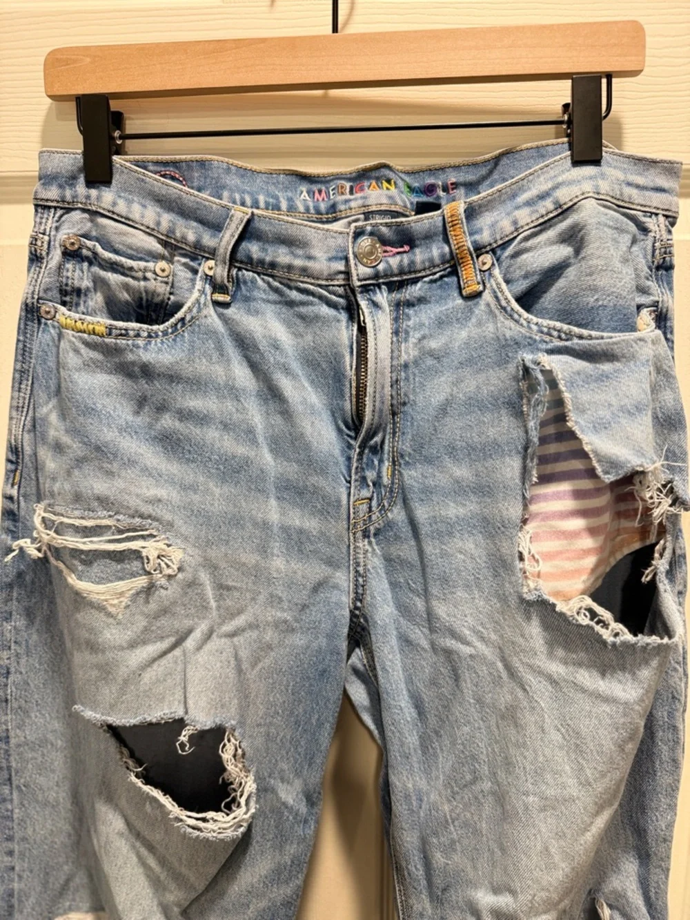 AE Pride Strigid Ripped Low-Rise Baggy Flare Jean-Size 6 - Picture 7 of 16